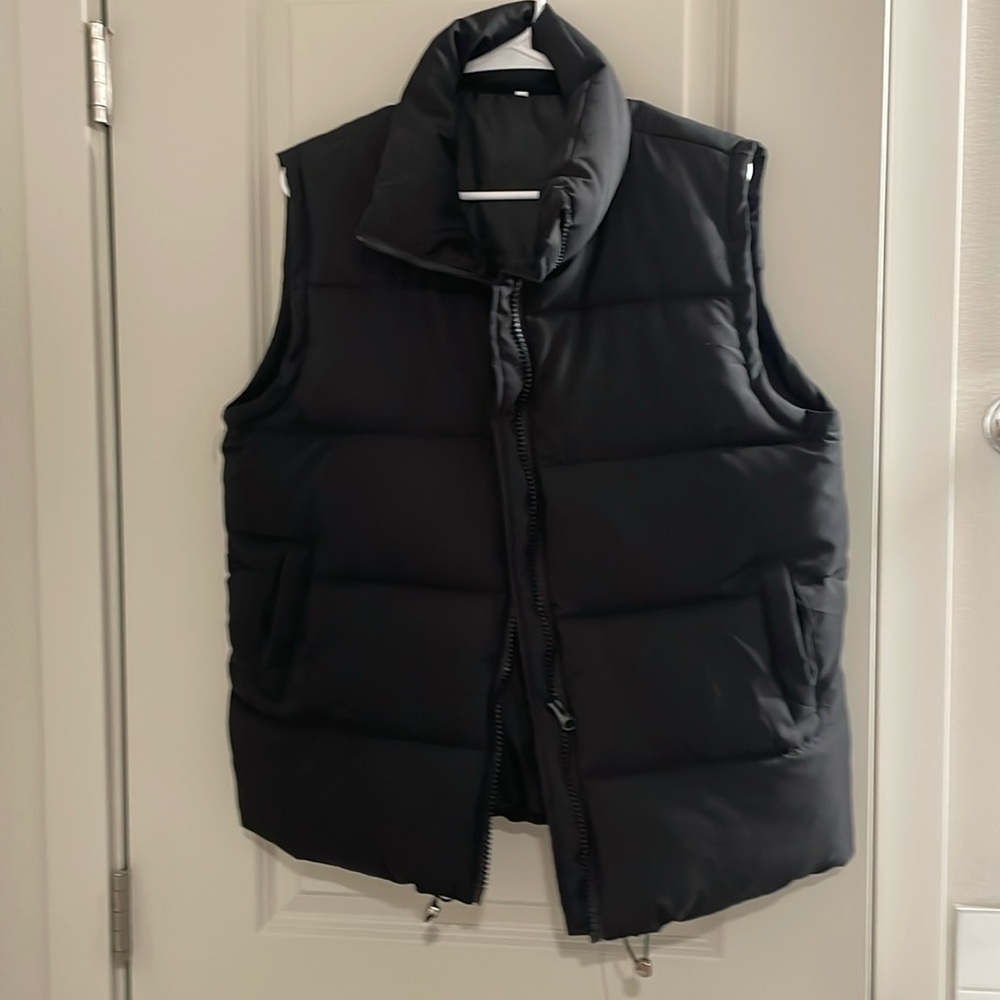 Black puffer vest